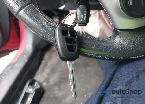 2014 Toyota Camry Se z USA, uszkodzony, nr VIN 4T1BF1FK0EU747857